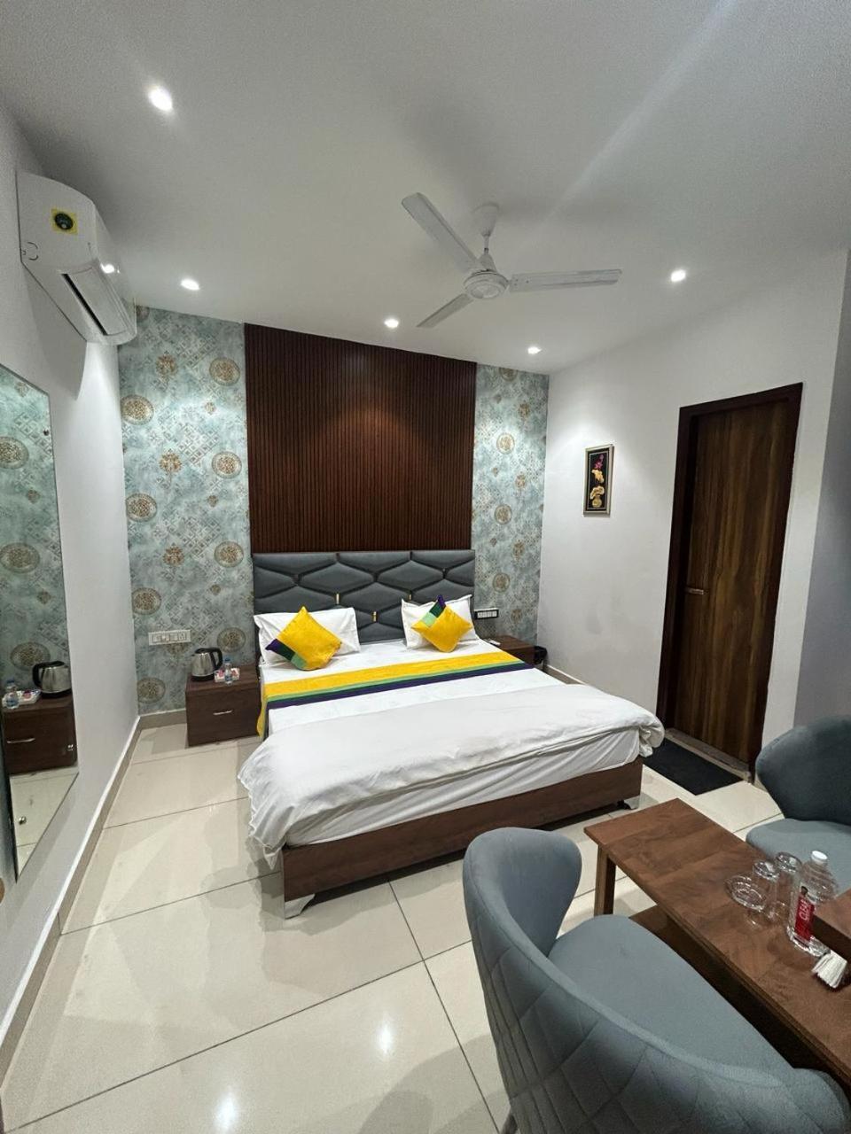 Hotel Platinum Inn Лудхіяна Екстер'єр фото
