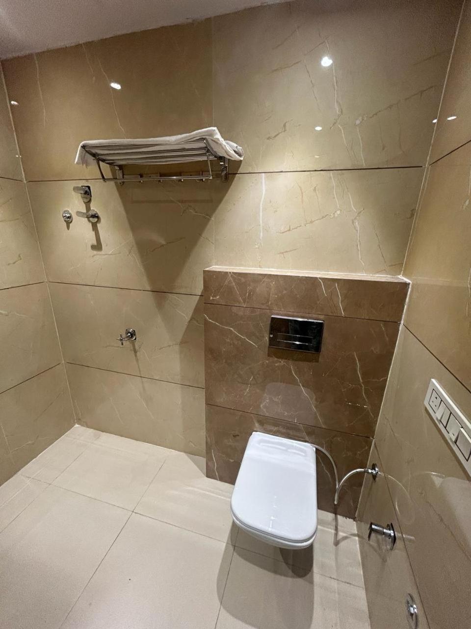 Hotel Platinum Inn Лудхіяна Екстер'єр фото